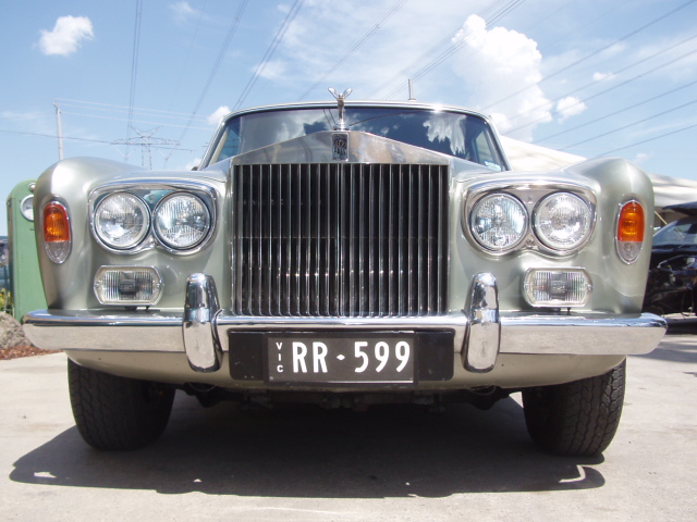 Rolls-Royce Silver Shadow front view